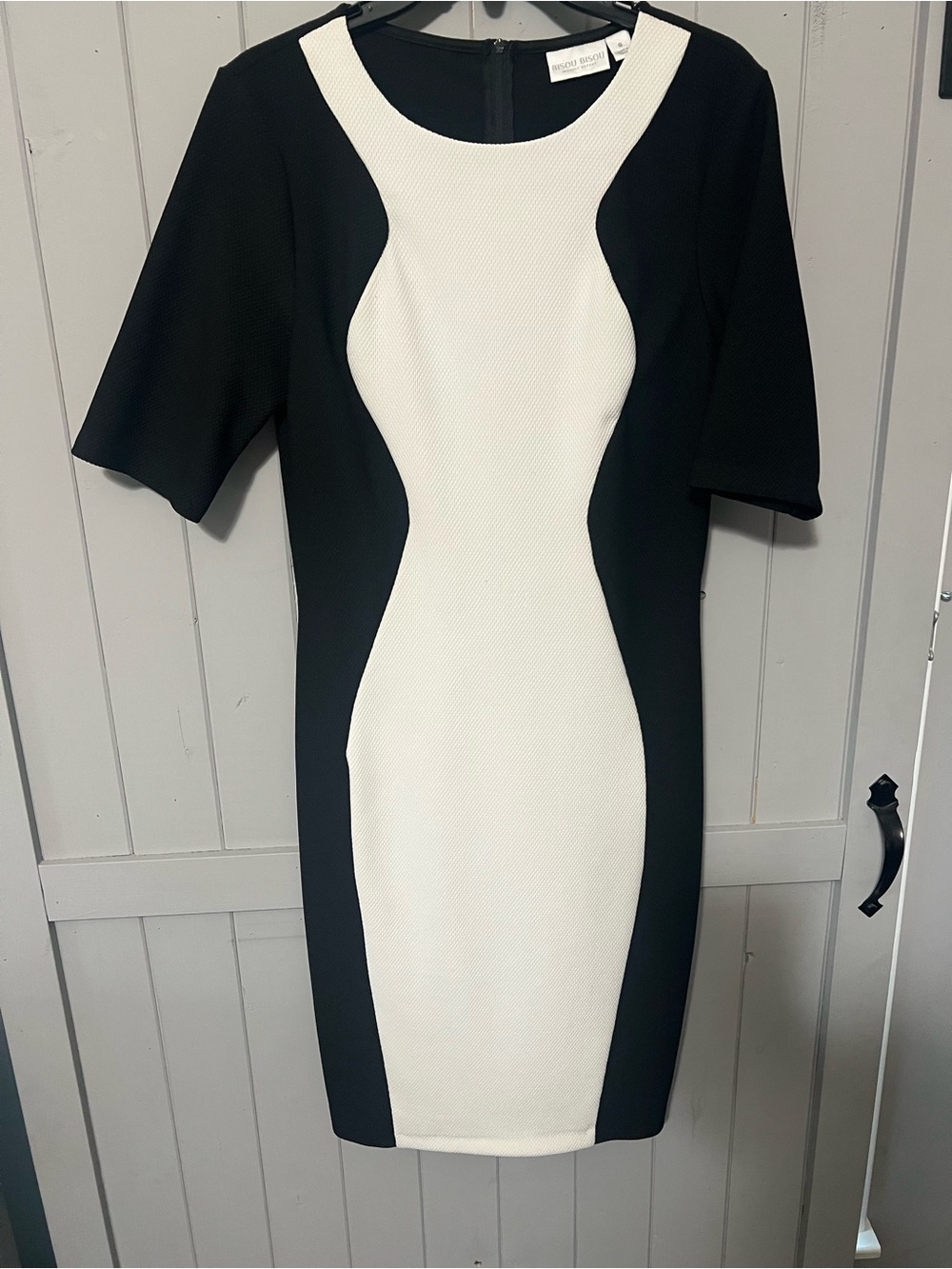 Bisou Bisou Black and White Sculpted Sheath Dress